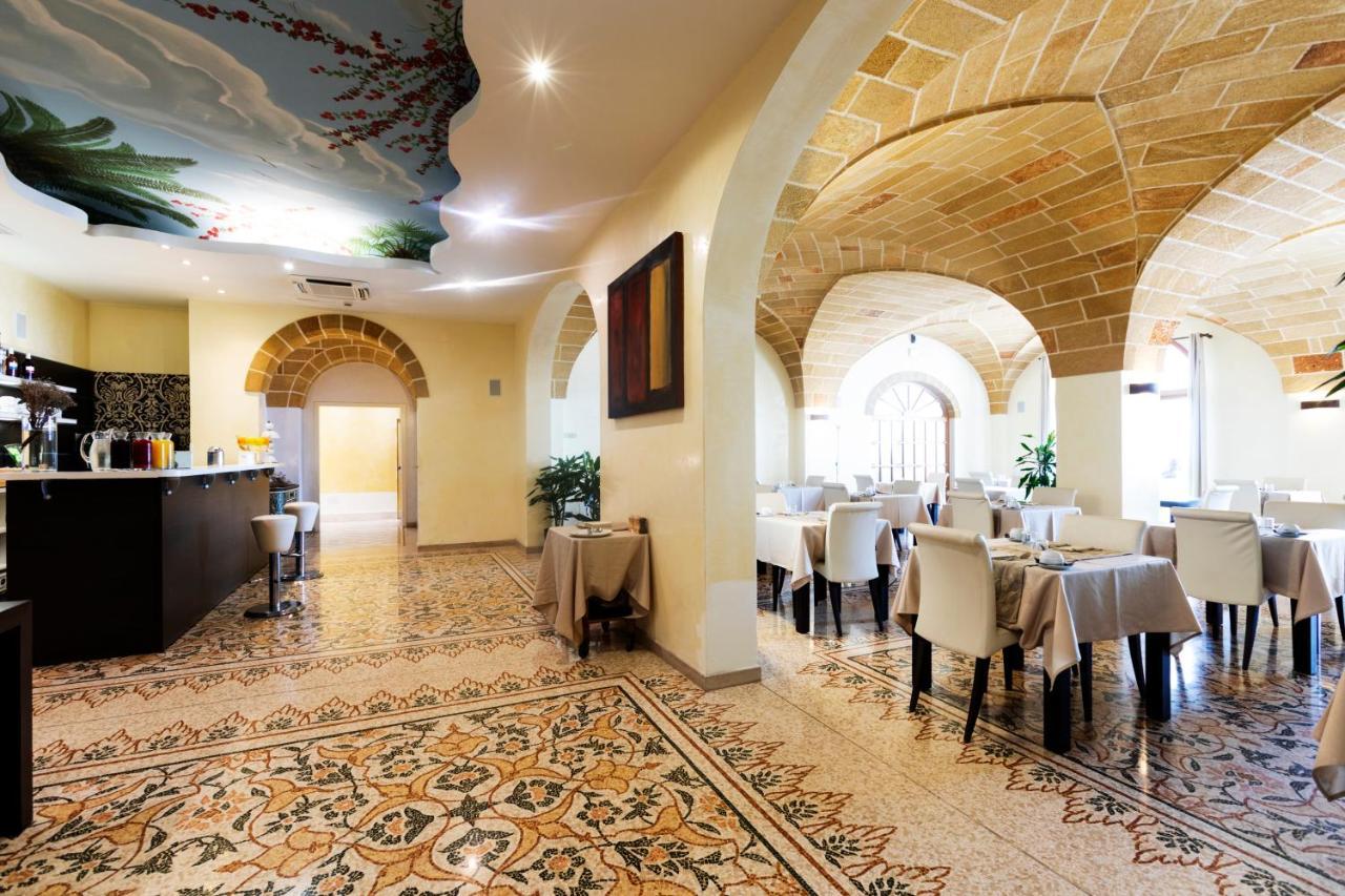 Hotel Aurora E Del Benessere Santa Cesarea Terme Exteriör bild