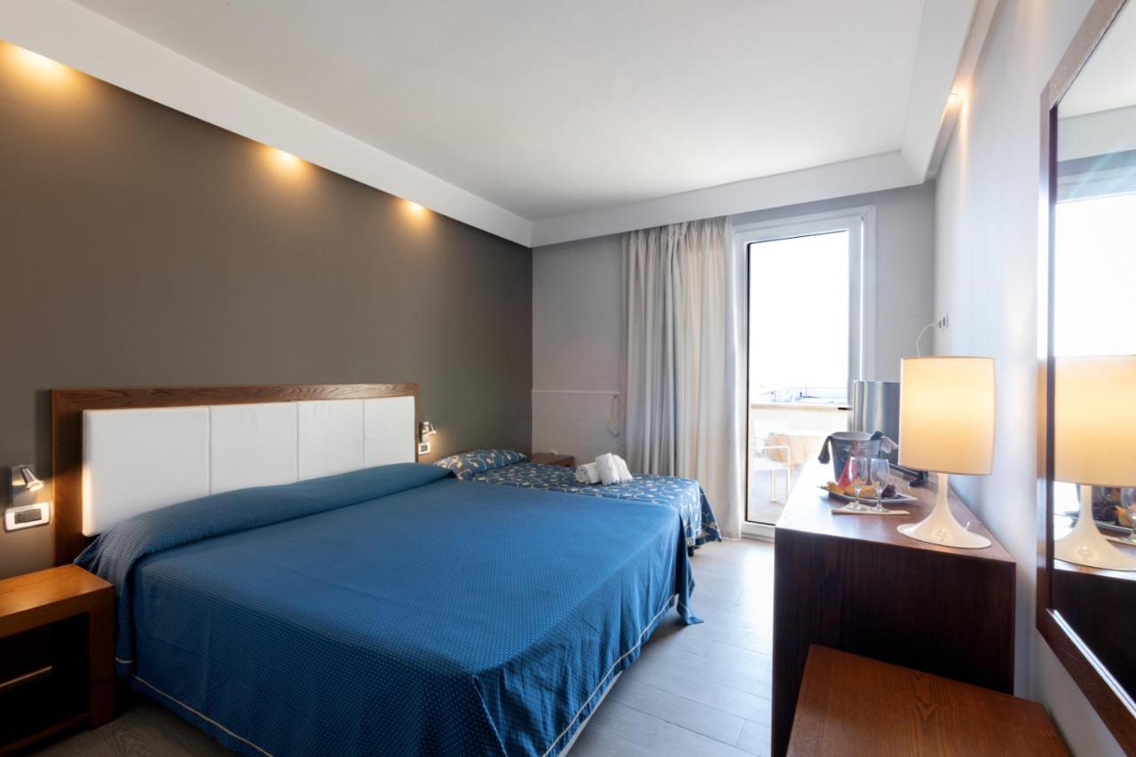 Hotel Aurora E Del Benessere Santa Cesarea Terme Exteriör bild