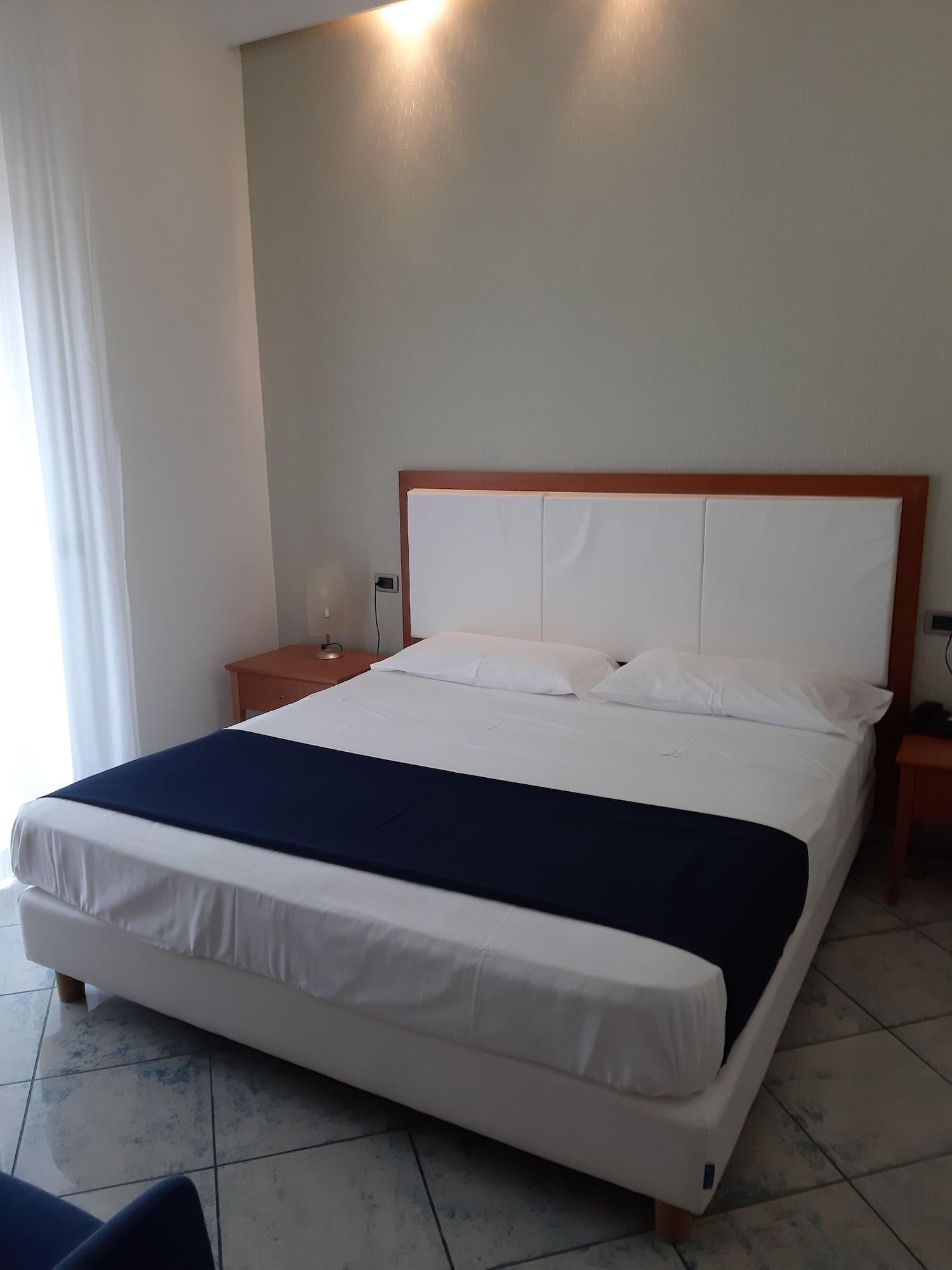 Hotel Aurora E Del Benessere Santa Cesarea Terme Exteriör bild