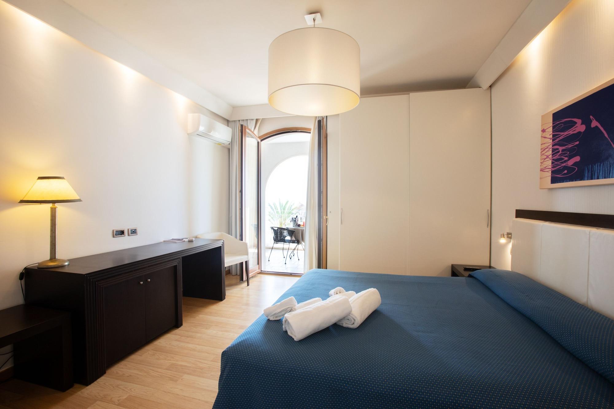 Hotel Aurora E Del Benessere Santa Cesarea Terme Exteriör bild
