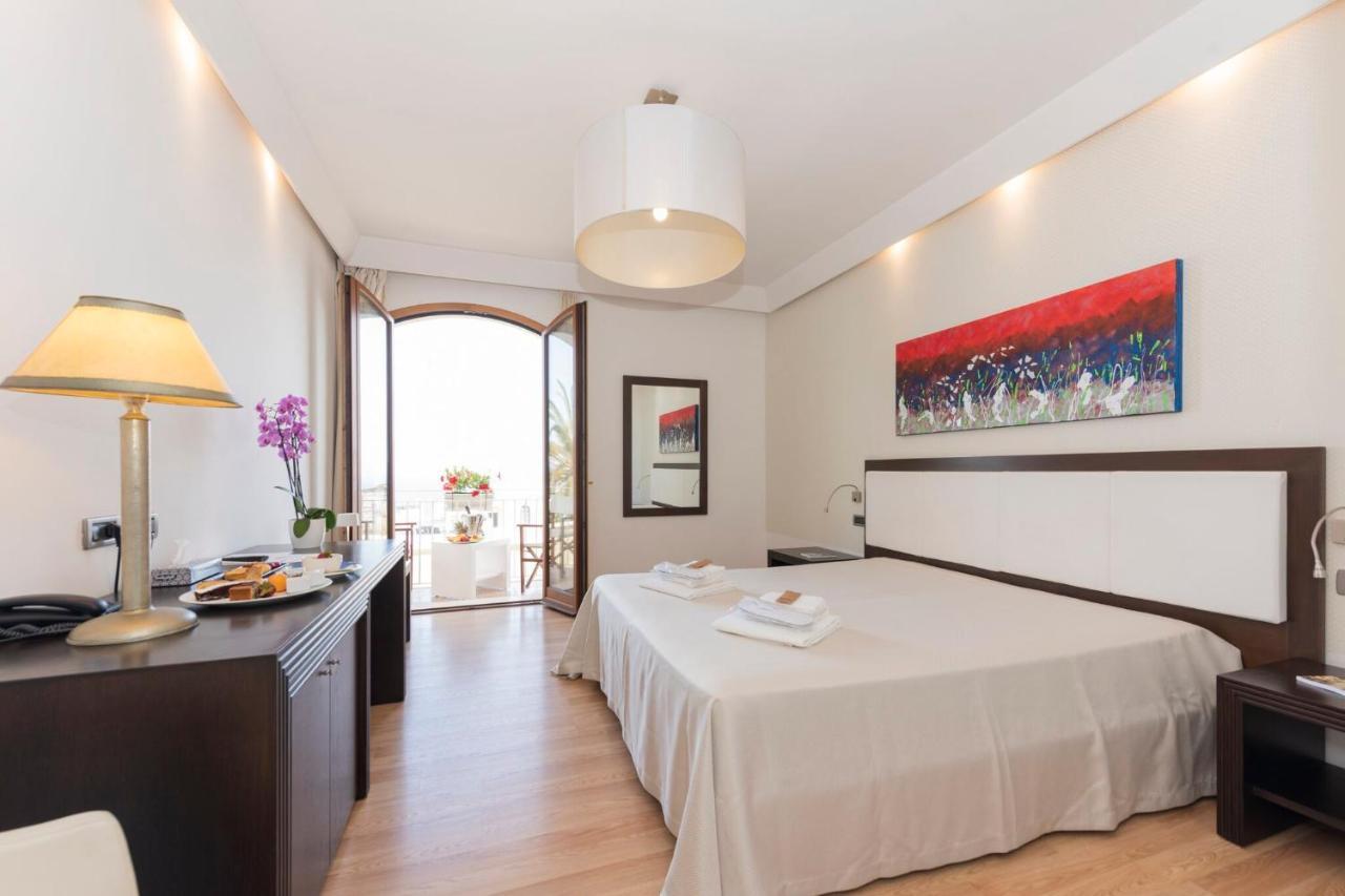 Hotel Aurora E Del Benessere Santa Cesarea Terme Exteriör bild
