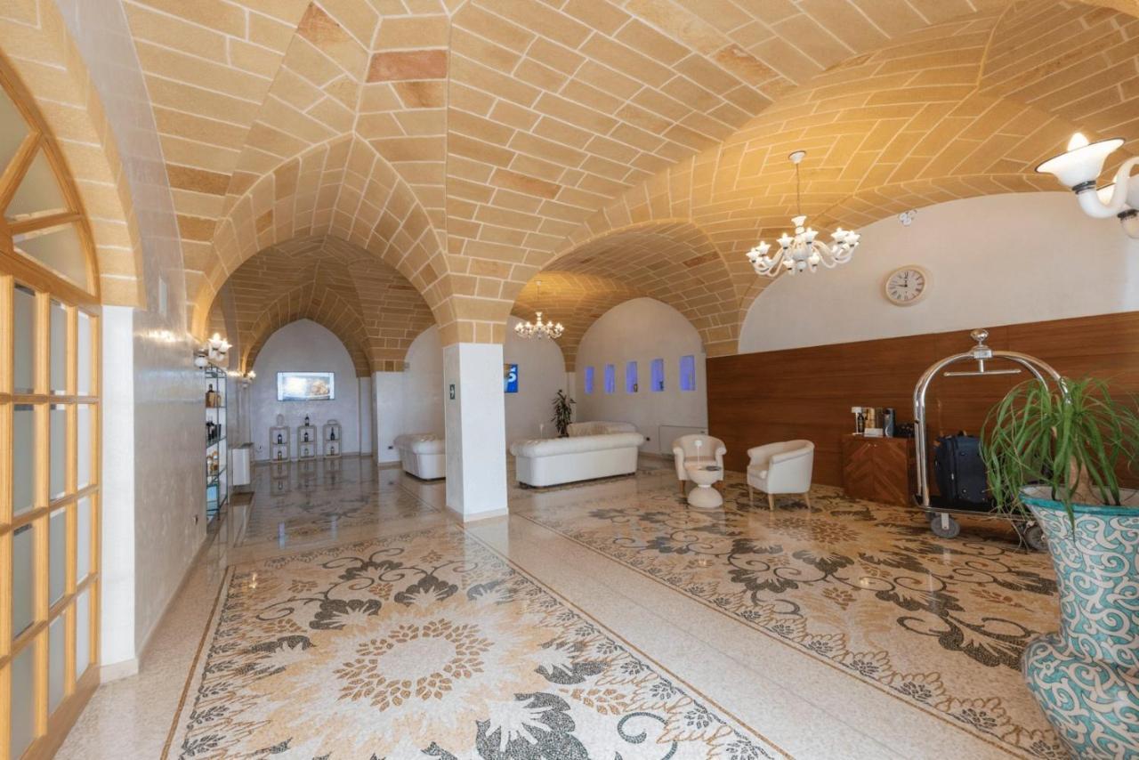 Hotel Aurora E Del Benessere Santa Cesarea Terme Exteriör bild